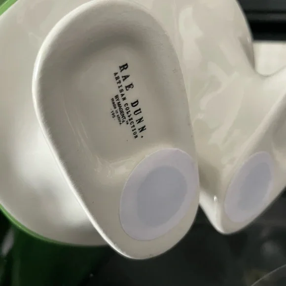 NIB Rae Dunn "KISS ME" Tabletop XL Leprechaun Gnome St Patricks Day 12”x7.5” - Picture 3 of 3